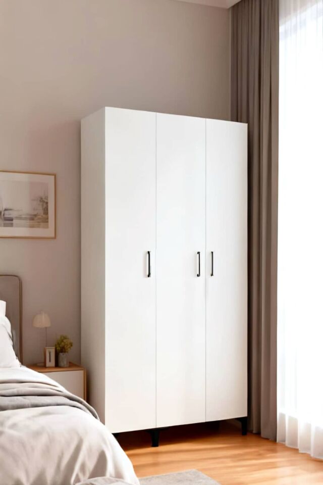 Gubimo109-Gardırop 3 Kapılı,8 Raflı,Askılıklı Elbise Dolabı /Beyaz